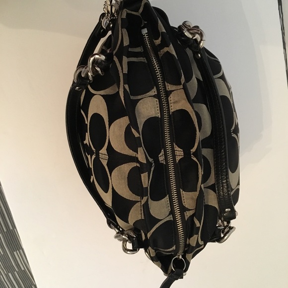 Coach hobo signature purse great condition - Picture 5 of 8